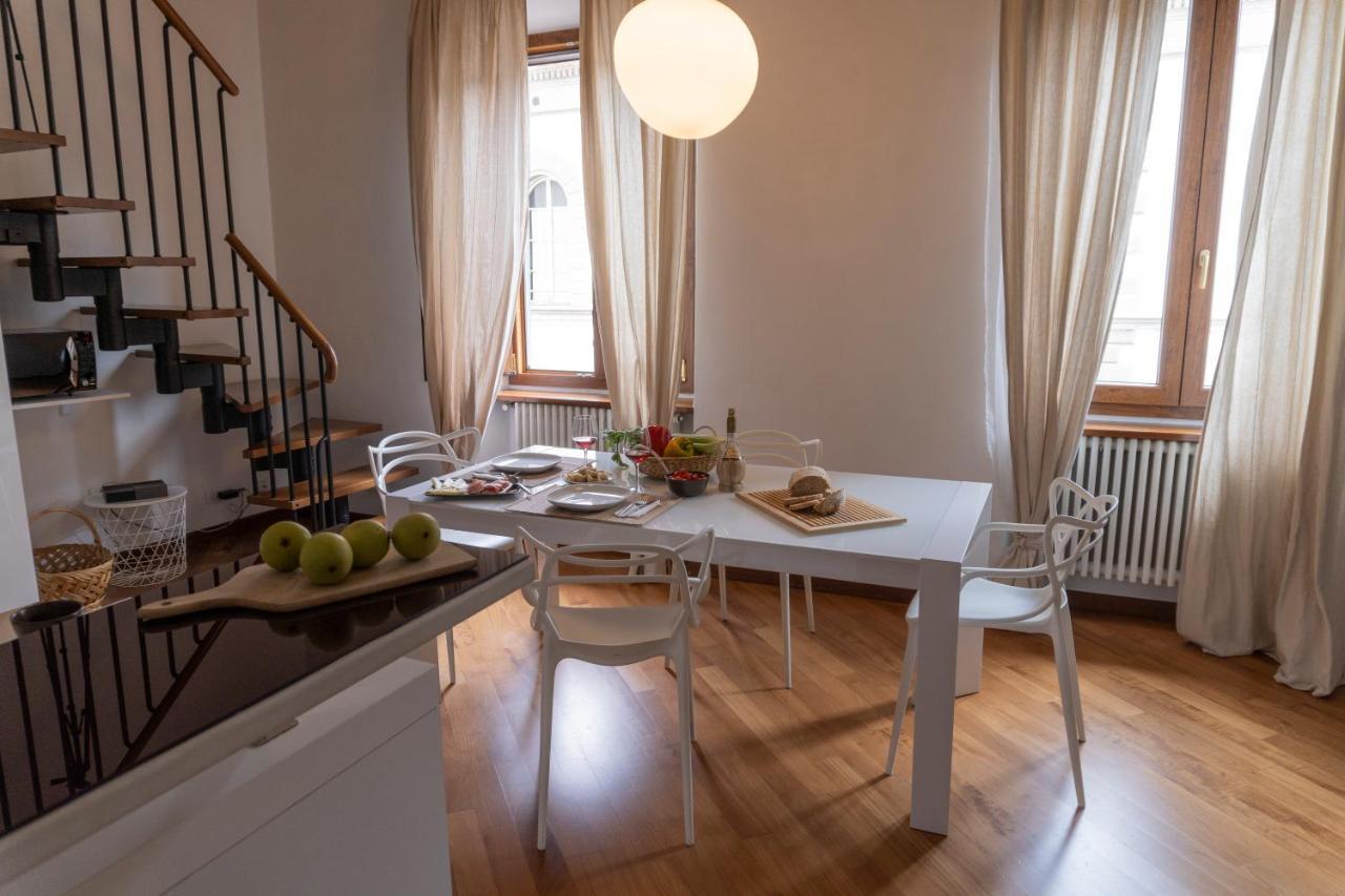 A Design Lover Flat In Apartamento Florencia